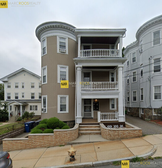 18 Bigelow St, Unit 1 in Boston, MA - Building Photo