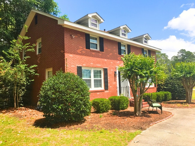 109 N Edgewood Dr