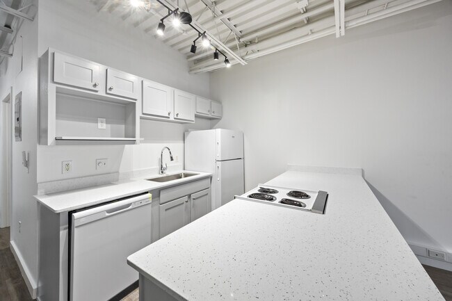 Molly Court in Fayetteville, AR - Building Photo - Building Photo