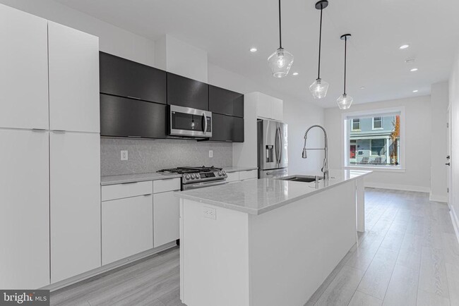 property at 536 Harvard St NW