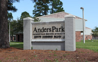 Anders Park in Jacksonville, FL - Foto de edificio - Building Photo