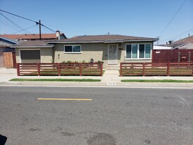 16516 Firmona Ave, Unit 5 in Lawndale, CA - Building Photo