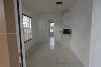 6174 W 14th Ct in Hialeah, FL - Building Photo - Building Photo