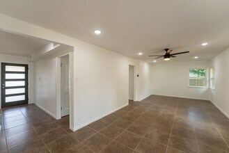 1307 Berkshire Dr in Austin, TX - Building Photo - Building Photo