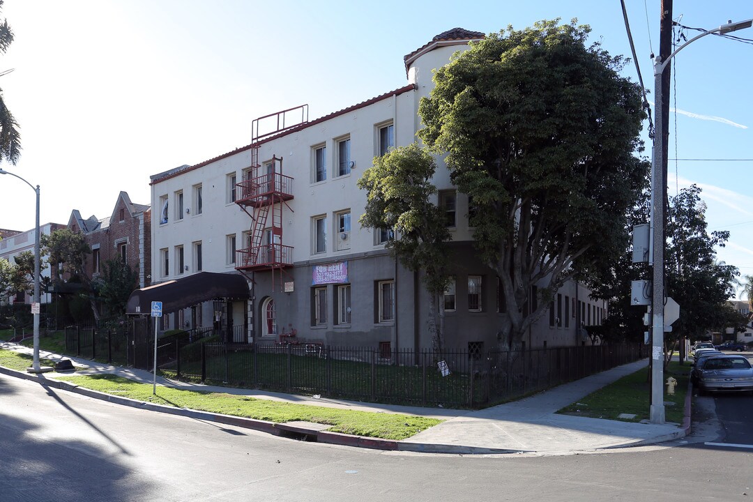 1101 S Norton Ave in Los Angeles, CA - Building Photo