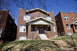 3927 Dunnica Ave, Unit 1F in St. Louis, MO - Building Photo