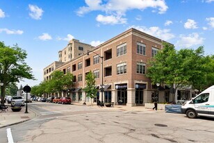 10 S Dunton Ave in Arlington Heights, IL - Building Photo
