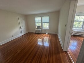 112 Mason St in Greenwich, CT - Building Photo - Building Photo