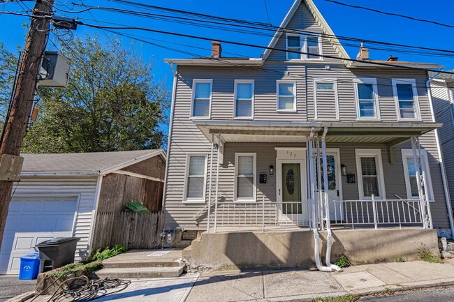 327 Arch St in Bethlehem, PA - Building Photo - Building Photo