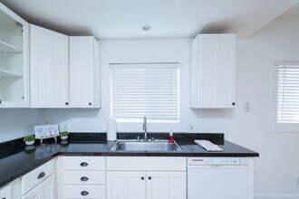 316 Lima St in Burbank, CA - Building Photo - Building Photo