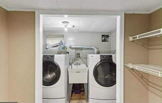 7234 Hazel Ave in Upper Darby Township, PA - Building Photo - Building Photo