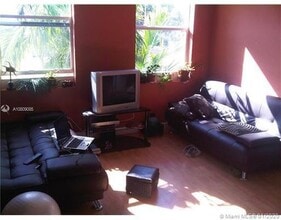 1342 Drexel Ave-Unit -306 in Miami Beach, FL - Building Photo - Building Photo