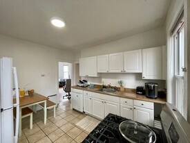 162 Kelton St, Unit 1 in Boston, MA - Building Photo