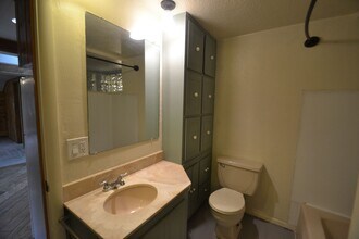2024 W Cheyenne Rd in Colorado Springs, CO - Building Photo - Building Photo