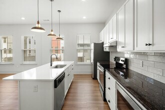 Anker Haus in Charlotte, NC - Foto de edificio - Building Photo