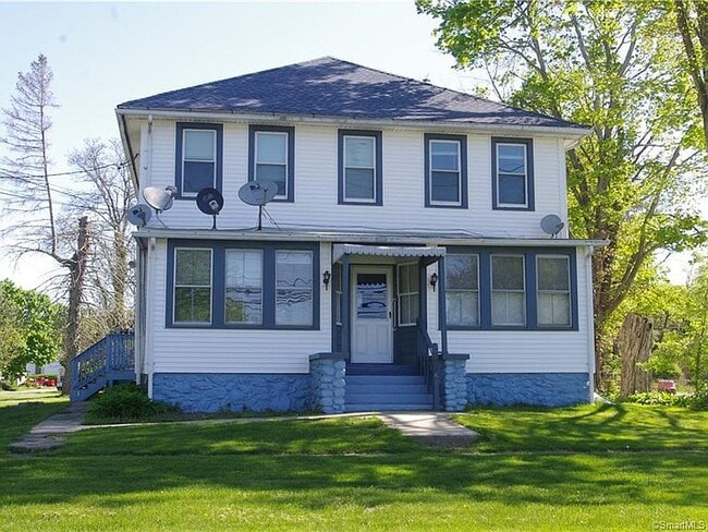 property at 116 Broadway St