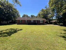 3911 Manson Pike in Murfreesboro, TN - Building Photo