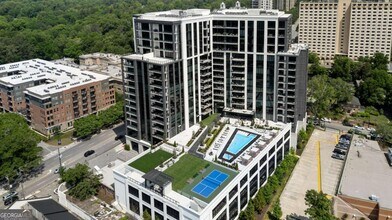 2425 Peachtree Rd NE in Atlanta, GA - Building Photo - Building Photo