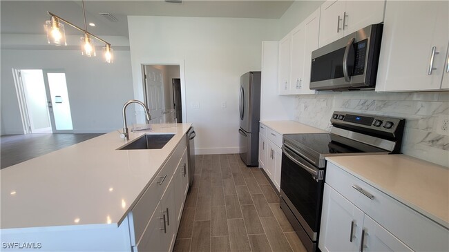 property at 412 SW 28th Ave