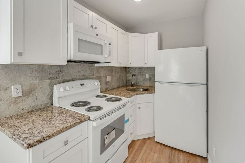 2556 Germantown Ave-Unit -213A in Philadelphia, PA - Building Photo