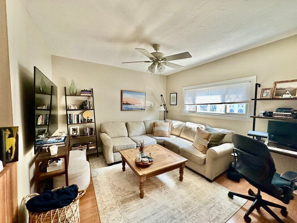 159 K St in Boston, MA - Building Photo
