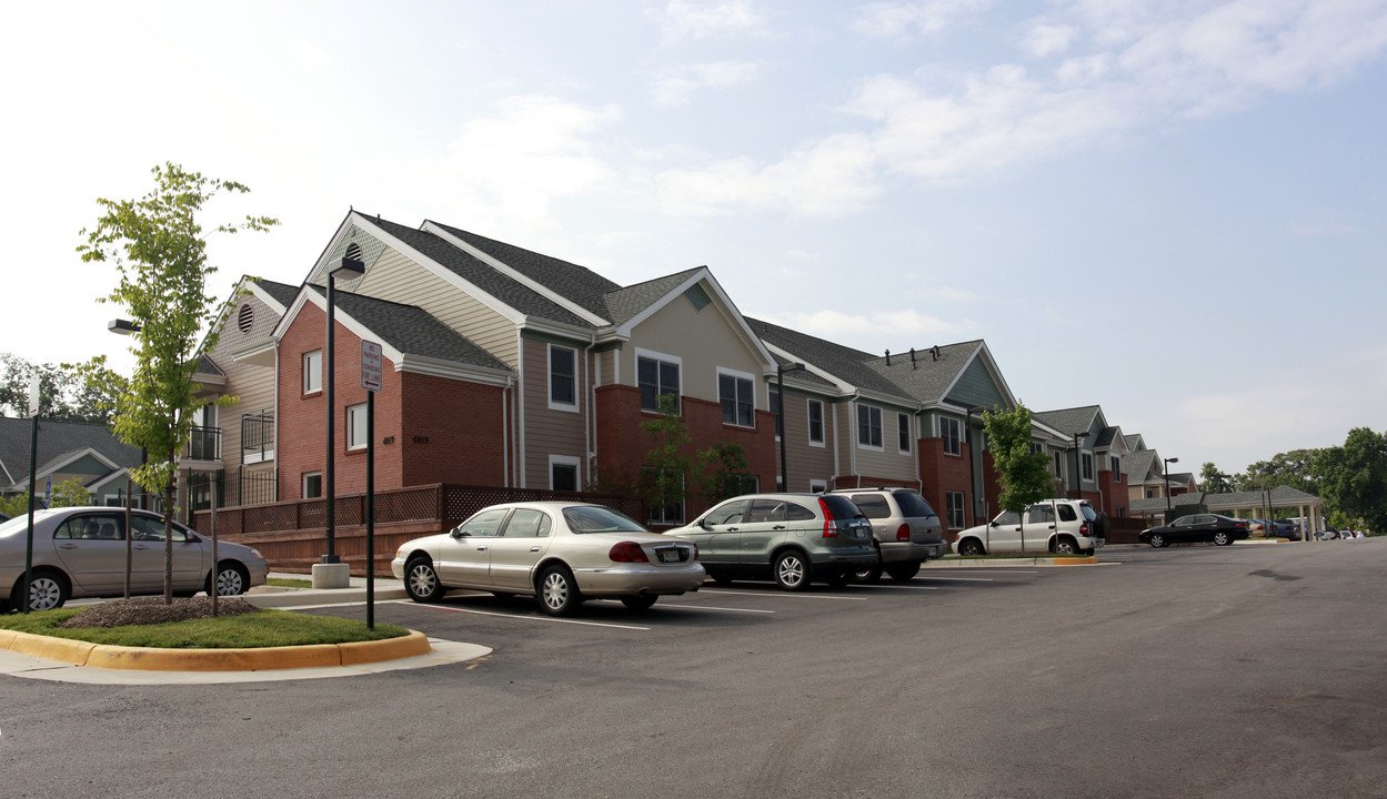 Little River Glen in Fairfax, VA - Building Photo