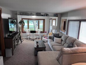 3729 Market St in Kalamazoo, MI - Building Photo - Building Photo