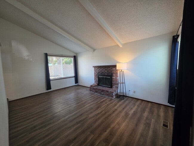 property at 253 S 40th Pl