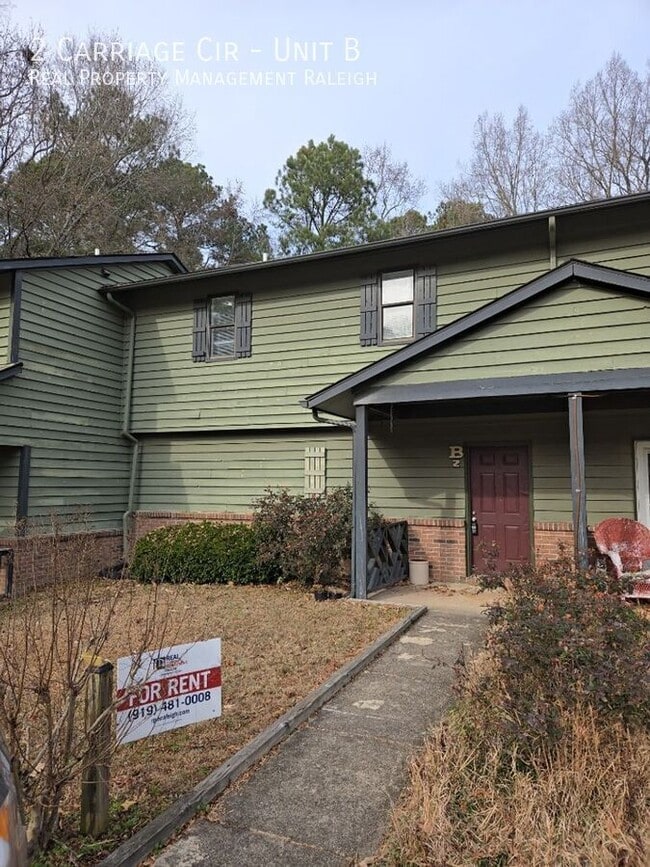 2 Carriage Cir in Louisburg, NC - Building Photo - Building Photo