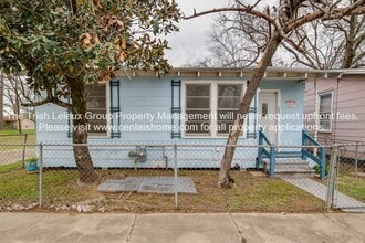 207 Lakeview St in Pineville, LA - Building Photo - Building Photo