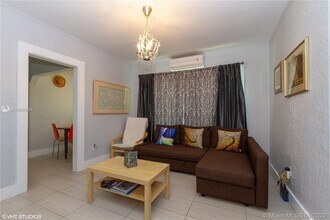 1700 SW 10th St-Unit -#1 in Miami, FL - Building Photo - Building Photo