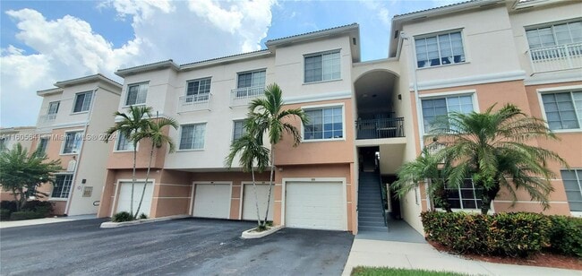 property at 2103 Myrtlewood Cir E