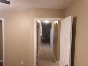 5104 Fairington Ridge Cir in Stonecrest, GA - Building Photo - Building Photo