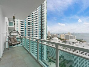 951 Brickell Ave, Unit 2808 in Miami, FL - Building Photo - Building Photo