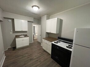 2096 W 93rd St in Cleveland, OH - Building Photo - Building Photo