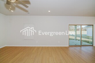 15769 Ruthie Lynn Dr in Athens, AL - Building Photo - Building Photo