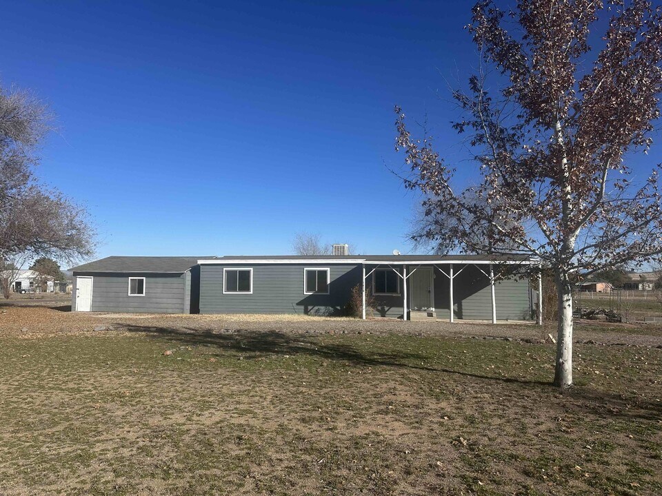 1856 Bernice Dr in Chino Valley, AZ - Building Photo