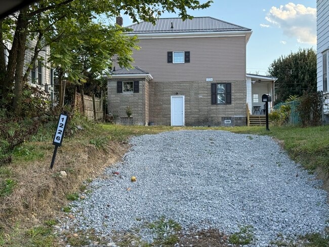 property at 1226 Pennsylvania Ave