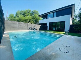 2003 Melridge Pl in Austin, TX - Building Photo