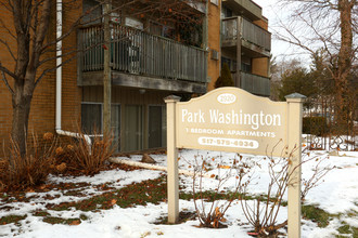 South Reo Apartments in Lansing, MI - Building Photo - Building Photo