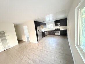 1924 Park Grove Ave, Unit 4 in Los Angeles, CA - Building Photo - Building Photo