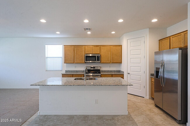 25180 N 172nd Dr in Surprise, AZ - Building Photo - Building Photo