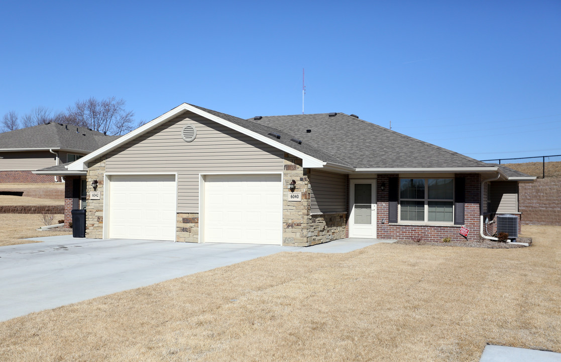 Cypress Pointe in Omaha, NE - Building Photo