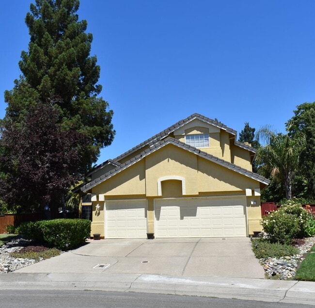 property at 6 Keeling Ct