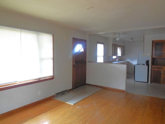 338 S Benton St in Edwardsville, IL - Building Photo - Building Photo