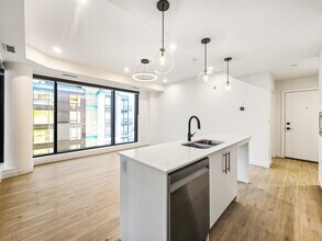 8375 Broadcast Ave SW in Calgary, AB - Building Photo - Building Photo