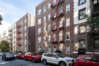 187 Pinehurst Avenue in New York, NY - Building Photo - Building Photo