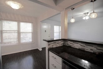 4206 Newton Ave, Unit 111 in Dallas, TX - Building Photo - Building Photo