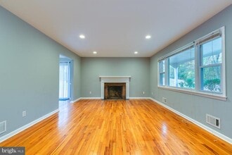 857 Cherry Hill Rd in Princeton, NJ - Building Photo - Building Photo