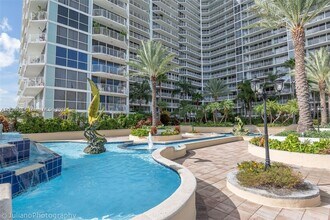 7601 E Treasure Dr, Unit 2214 in North Bay Village, FL - Building Photo - Building Photo